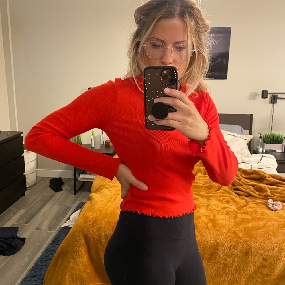 3/$25 cropped long sleeve
